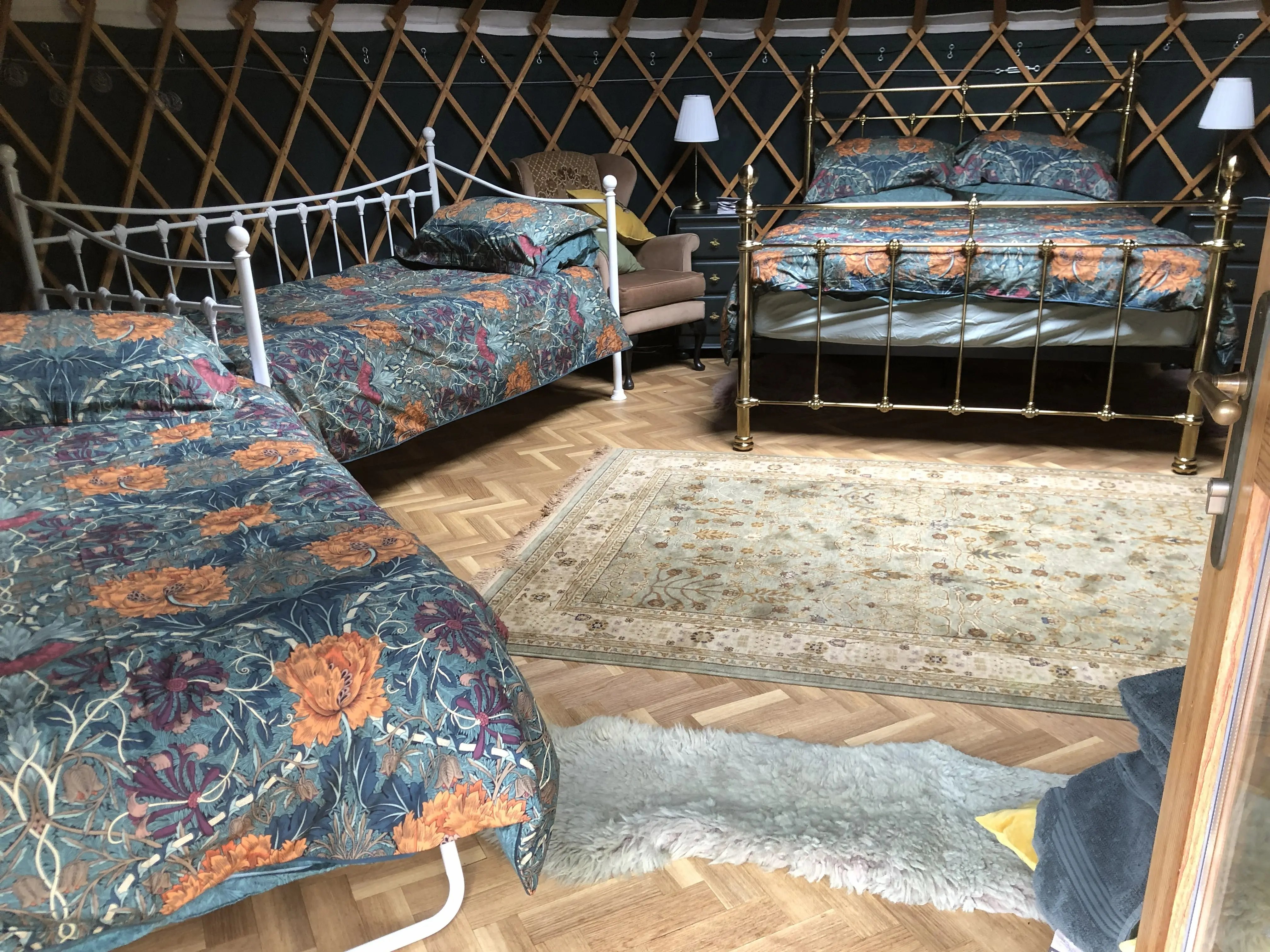 Beautiful Somerset Countryside Glamping - Thumbnail 4
