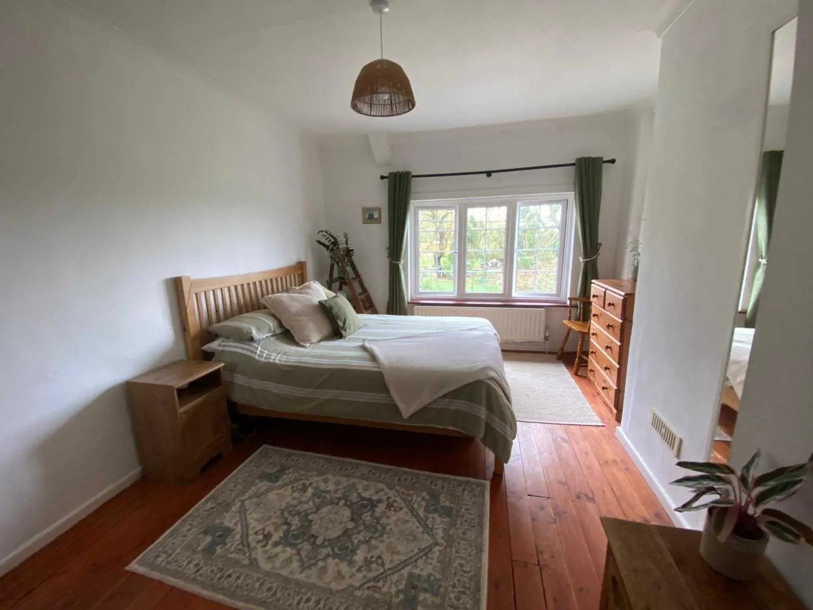 Welsh cottage homestay - Thumbnail 14