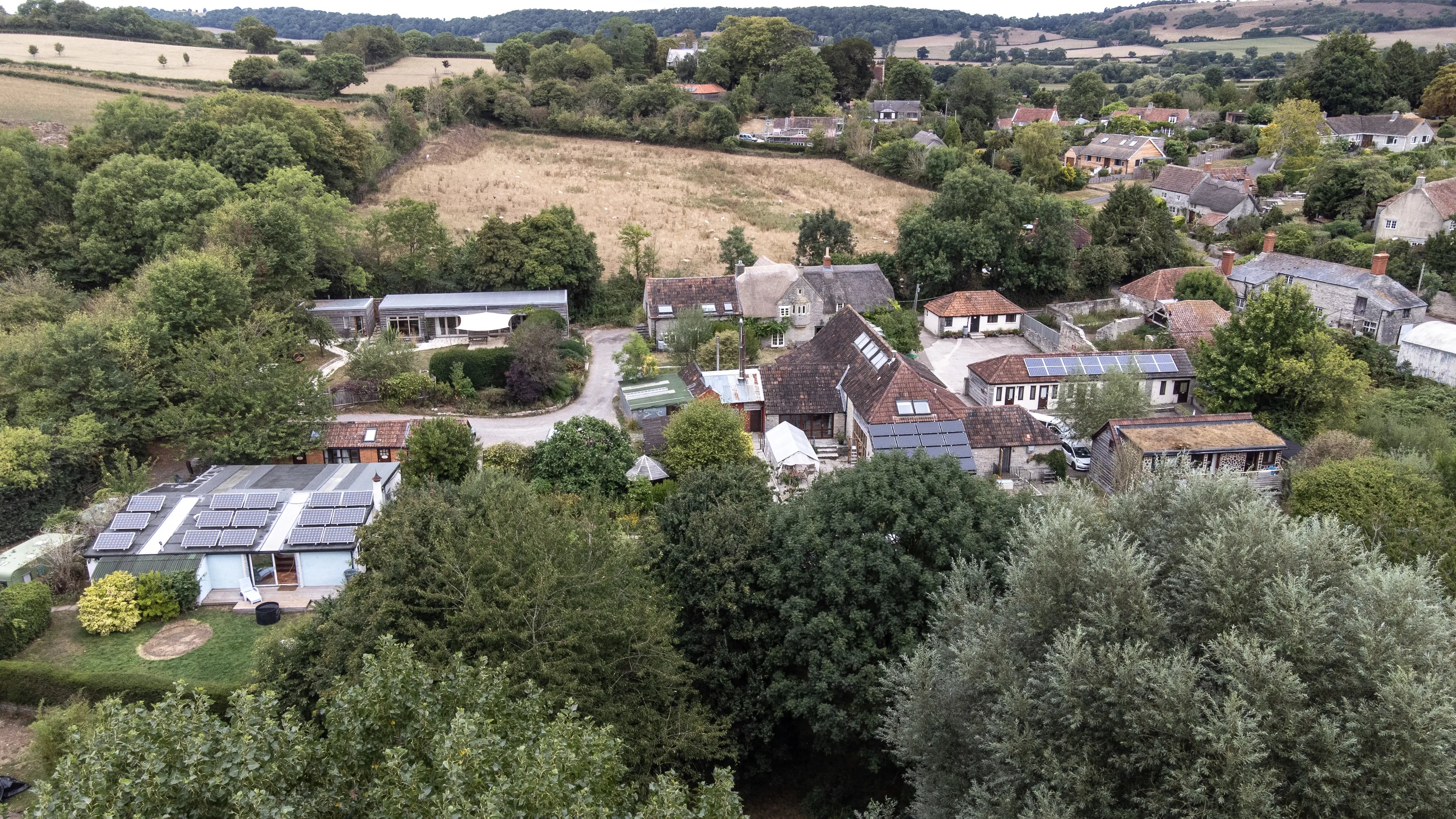 Retreat centre near Glastonbury - Thumbnail 1