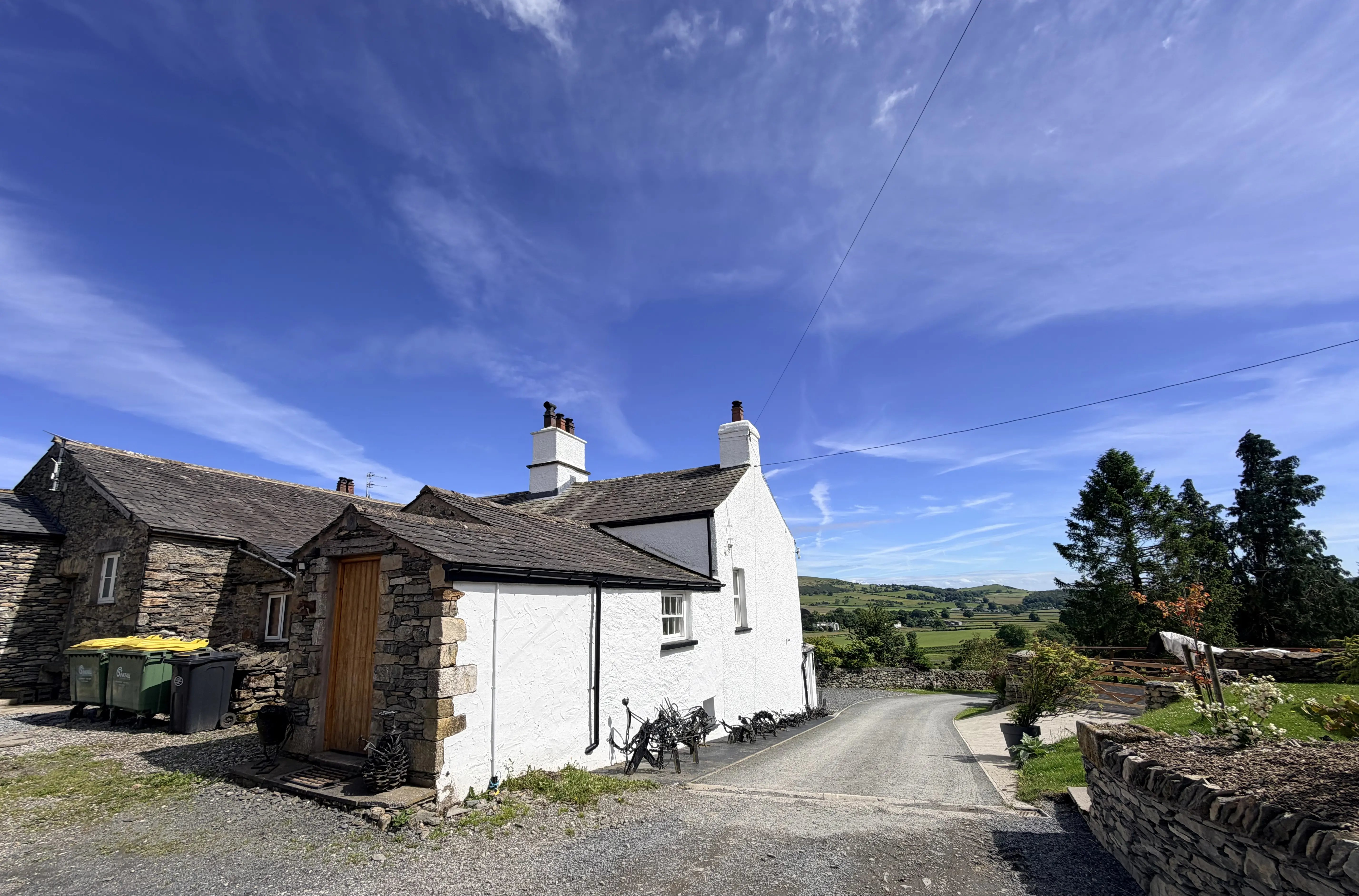 Peaceful. Welcoming. Family Farm Estate - Thumbnail 18