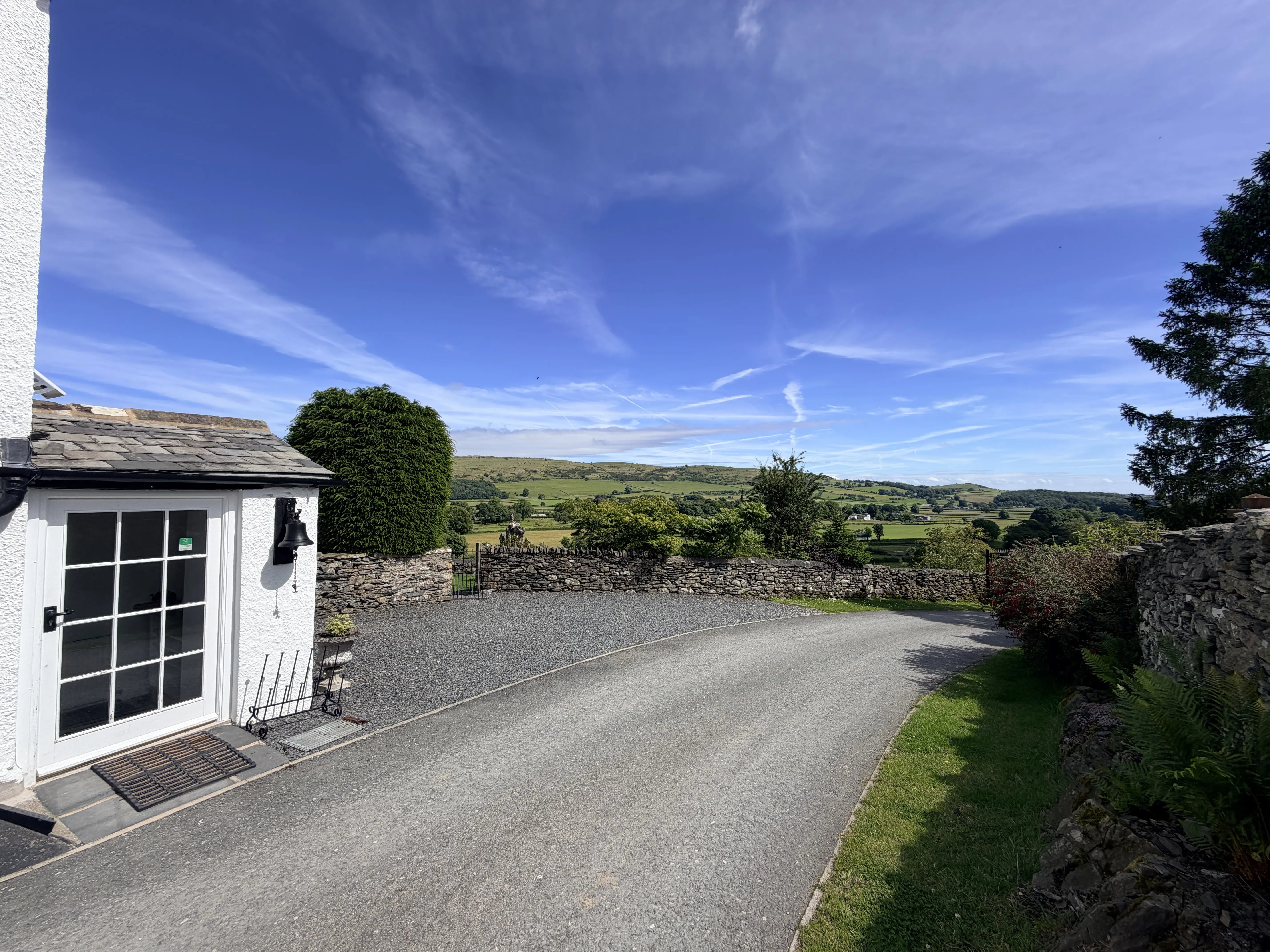Peaceful. Welcoming. Family Farm Estate - Thumbnail 17