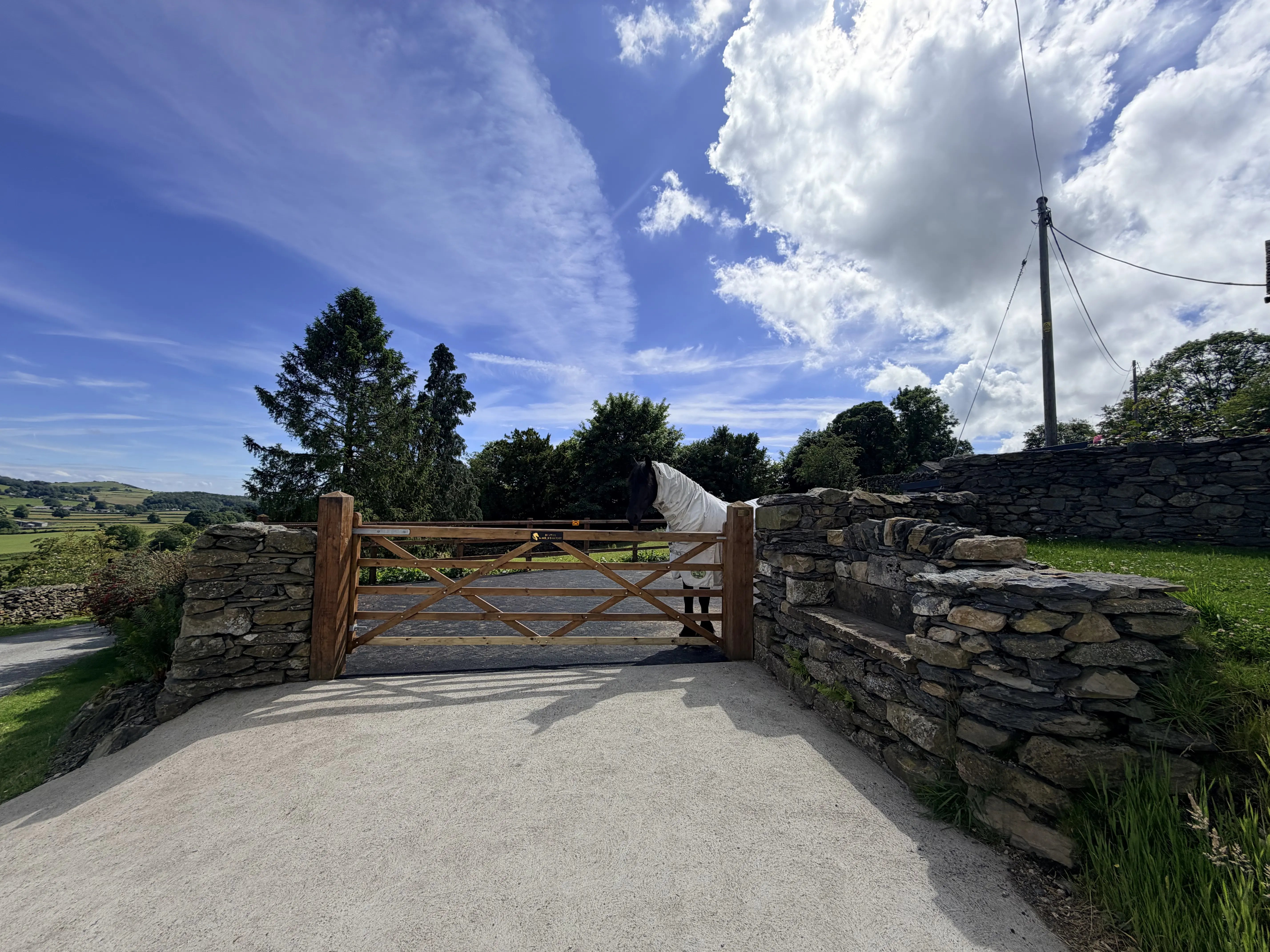 Peaceful. Welcoming. Family Farm Estate - Thumbnail 19