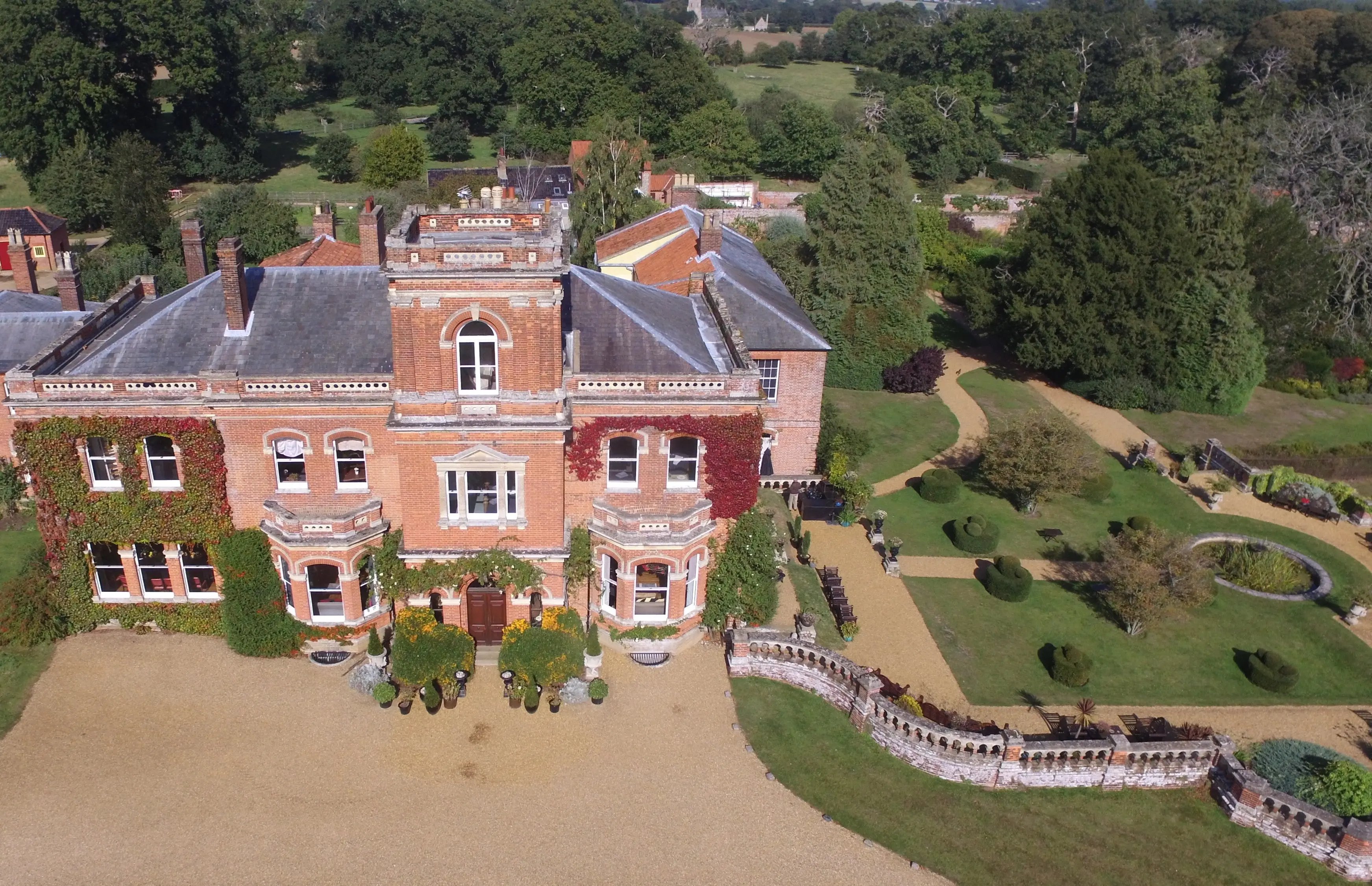Country house and estate, North Norfolk - Thumbnail 1