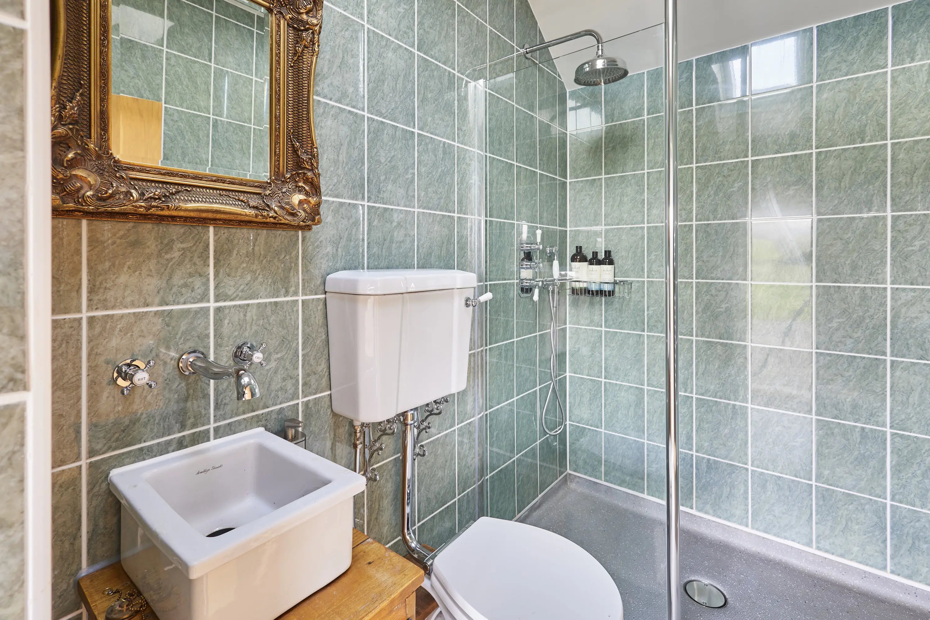Luxury cottages needing renovation help - Thumbnail 27