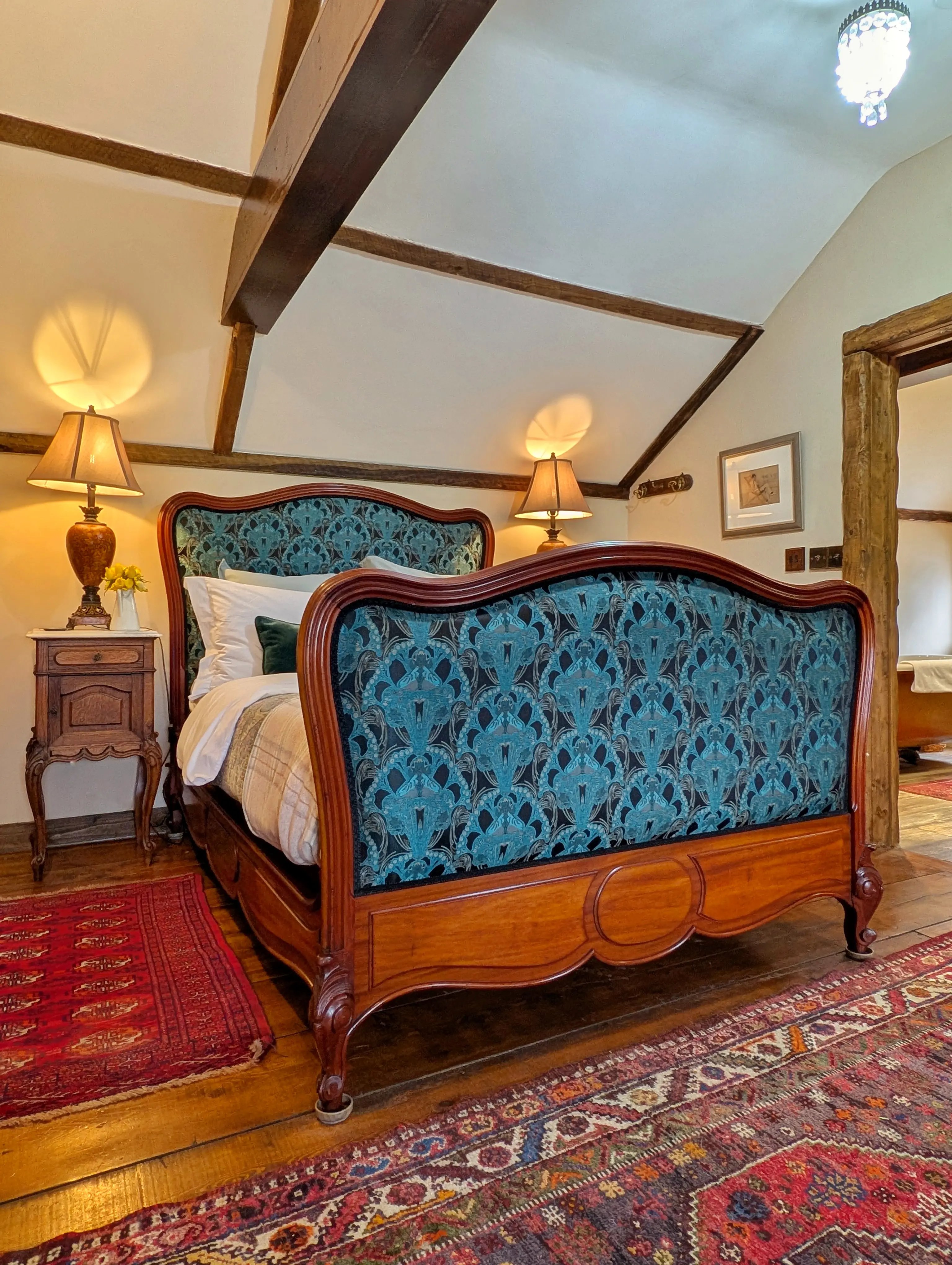 Luxury cottages needing renovation help - Thumbnail 10