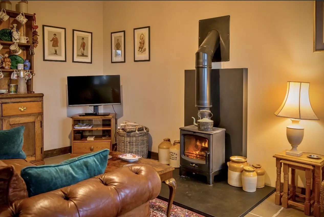 Luxury cottages needing renovation help - Thumbnail 15
