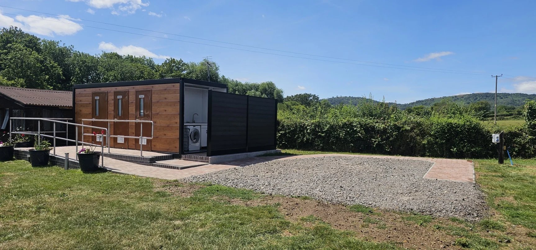 Peaceful caravan site In Malvern, Worcs - Thumbnail 9