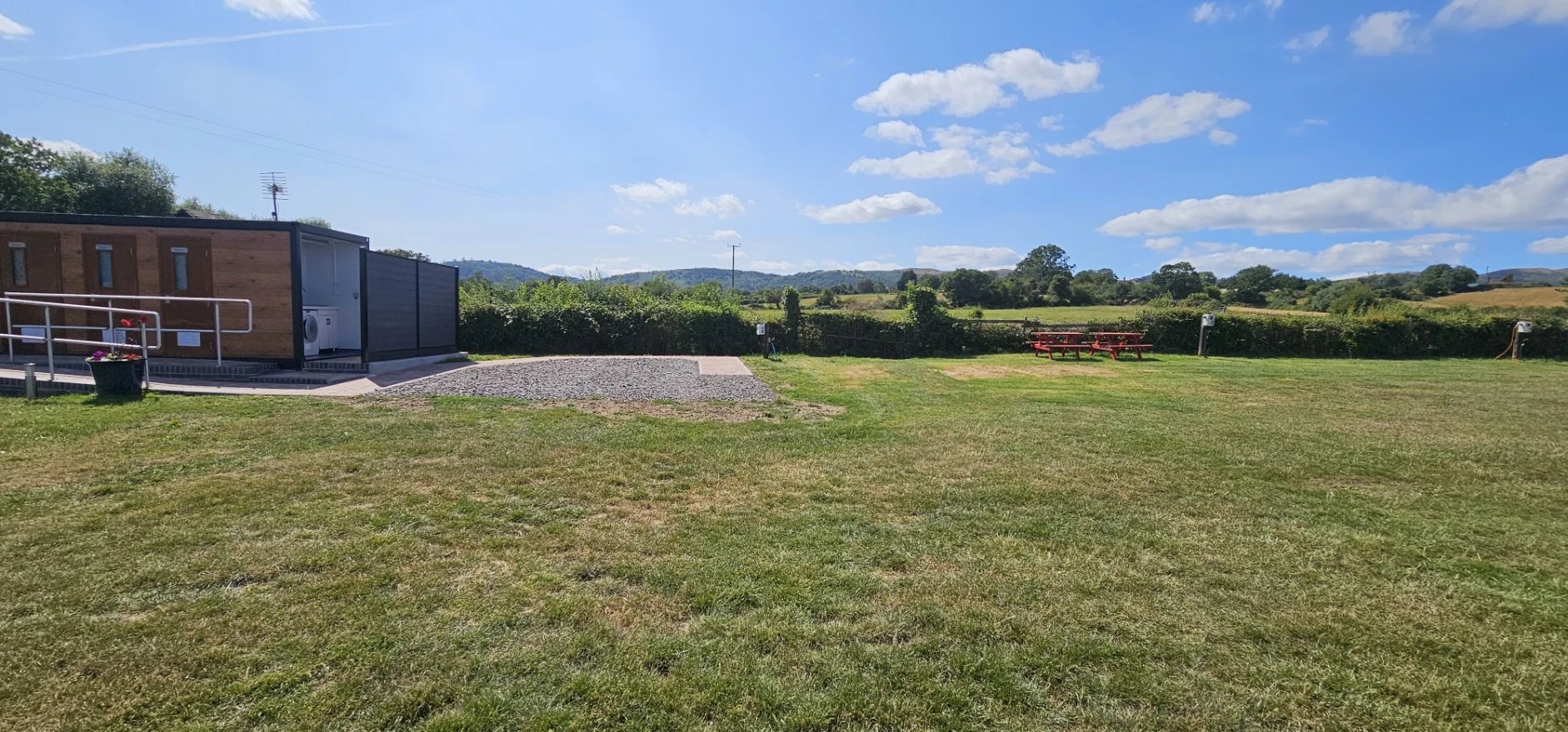Peaceful caravan site In Malvern, Worcs - Thumbnail 10