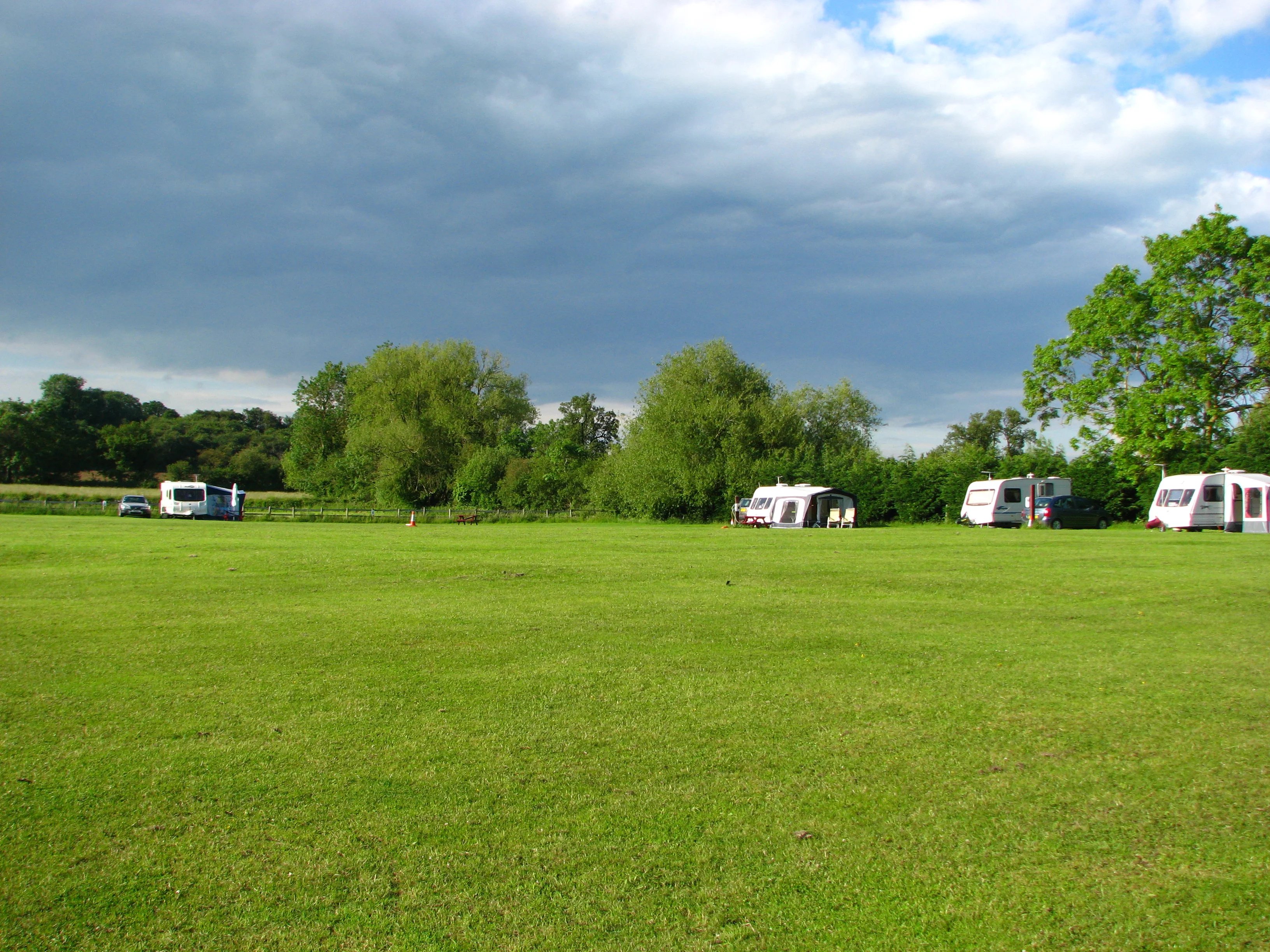 Peaceful caravan site In Malvern, Worcs - Thumbnail 7