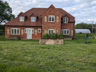 Relaxing Traditional Farmhouse