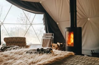 Country house in the Shropshire wildlife on the FarFrom platform.