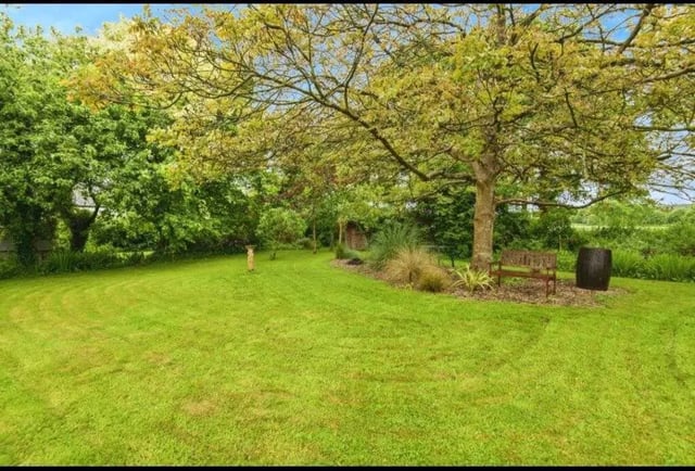 Welsh cottage homestay - Photo 12