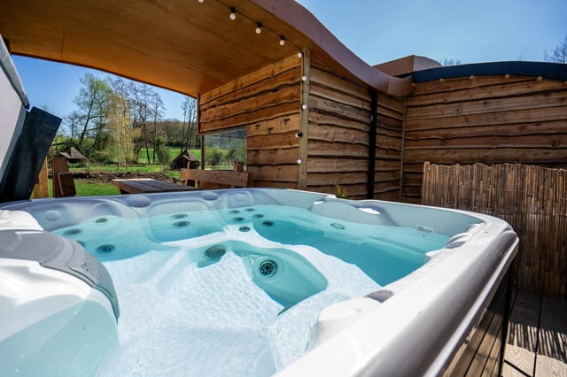 Eco-focused glamping site, Yorkshire - Photo 6