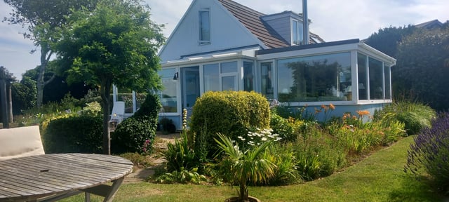 Gardening help in Devon - Photo 4