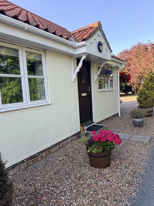 Cottage on a Lincolnshire animal farm - Photo 3