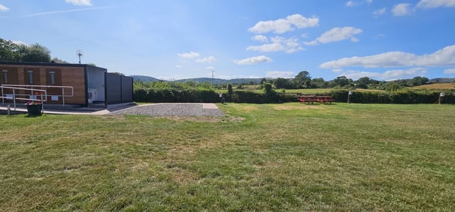 Peaceful caravan site In Malvern, Worcs - Photo 10