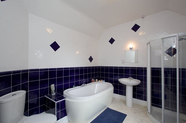 Historic country house in the Cotswolds - Photo 4