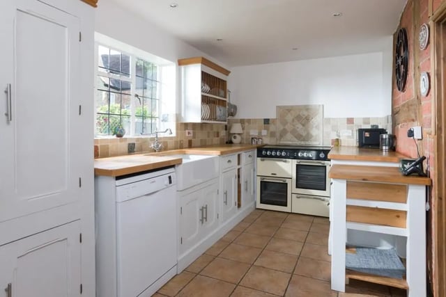 Dreamy thatched cottage, Cotswolds - Photo 5