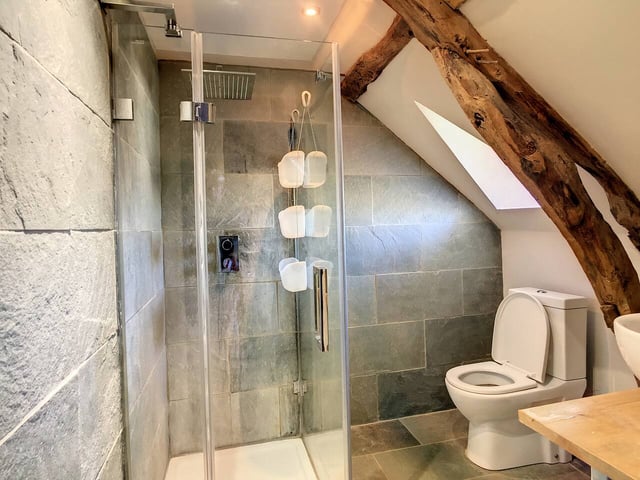 Rural, peaceful farmhouse - Photo 5