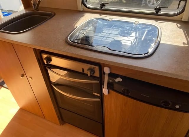 Alpaca and rare breed centre - Photo 7